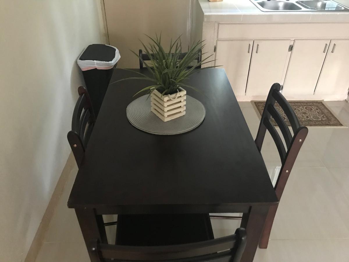 1 Bedroom / 1 Bath . Private Apt. Free Wifi, Interent & Parking Sinajana ภายนอก รูปภาพ
